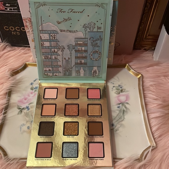 Too Faced Christmas 🎄 In The City Limited Edition Makeup 💄 Collection.NIB.FIRM - Picture 9 of 16